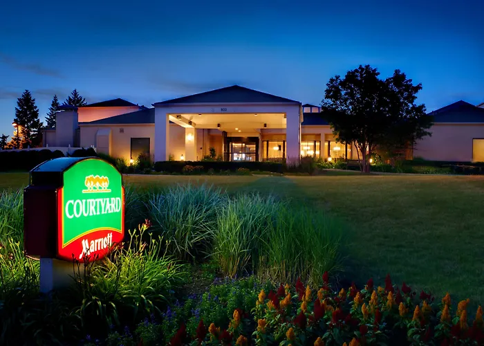 Courtyard Chicago 3* Deerfield