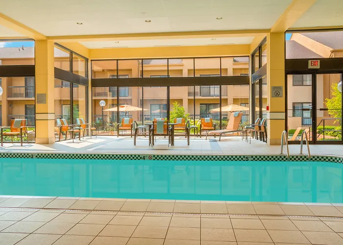 Hotel Courtyard Chicago 3*