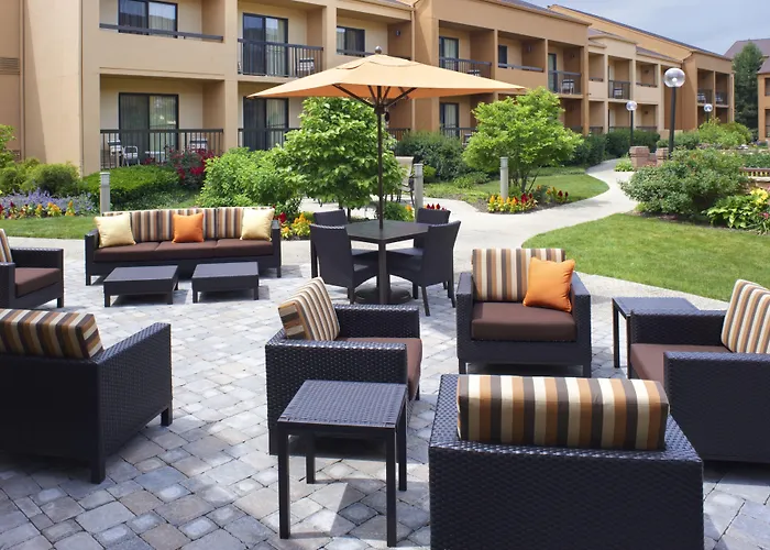 Courtyard Chicago Deerfield