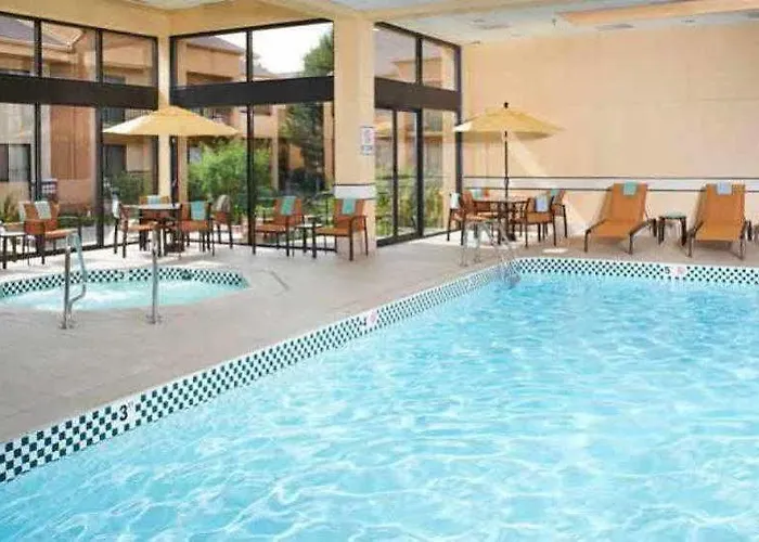 Courtyard Chicago 3* Deerfield